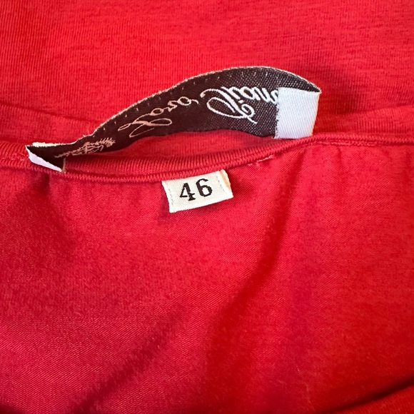 Loro Piana | Classic Red Women's T-Shirt - Picture 6 of 8